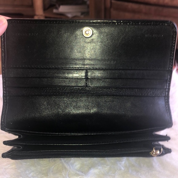 Authentic Burberry wallet - Picture 5 of 8